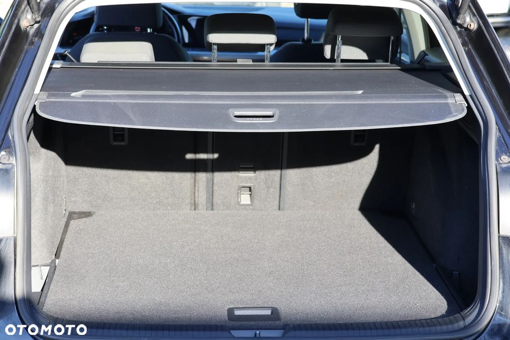 Volkswagen Golf Variant 2.0 TDI SCR DSG Comfortline - 21