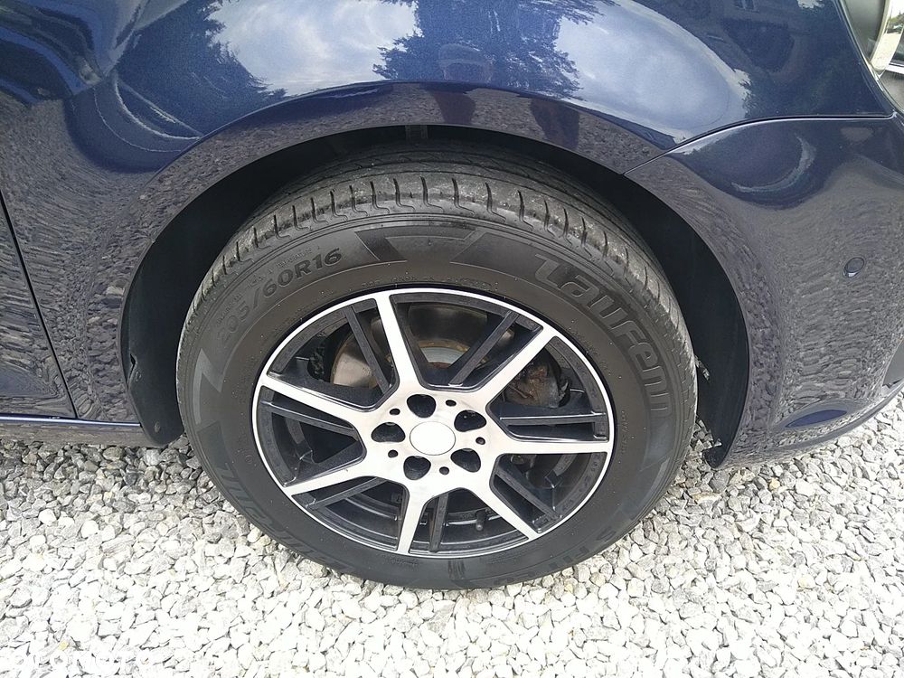 Volkswagen Touran 1.6 TDI DPF DSG Cup - 10