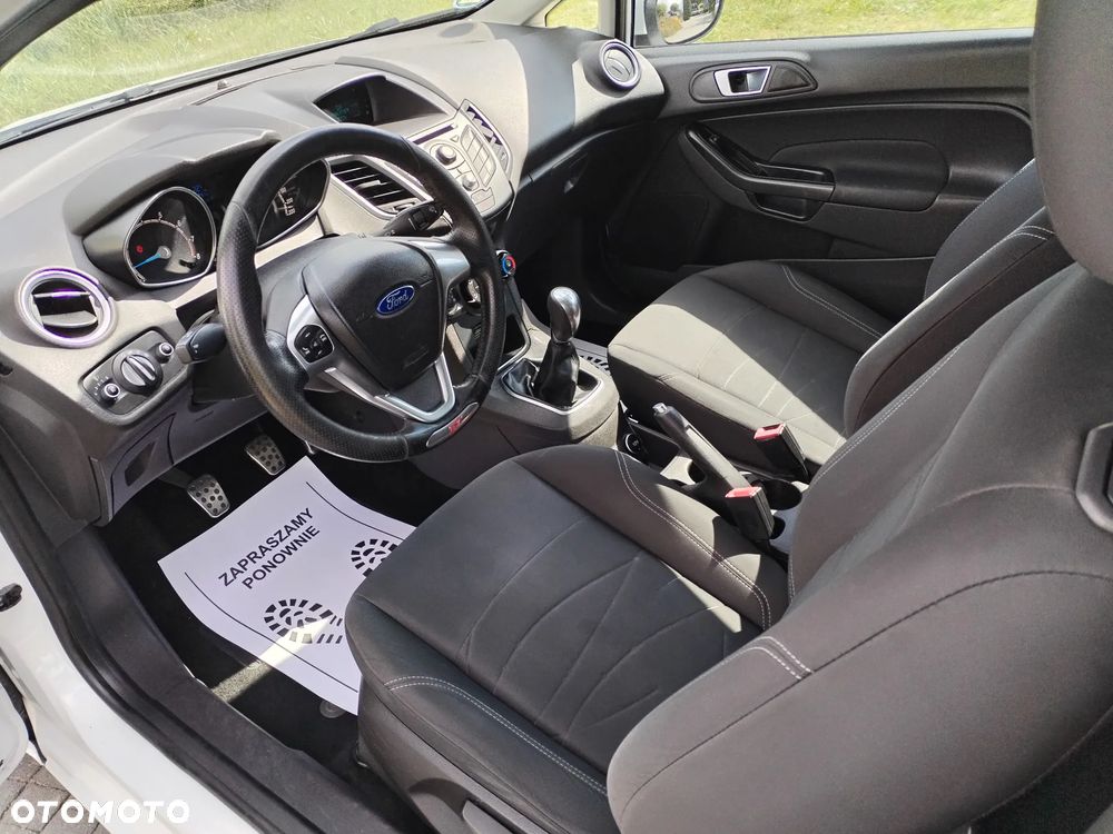 Ford Fiesta - 24