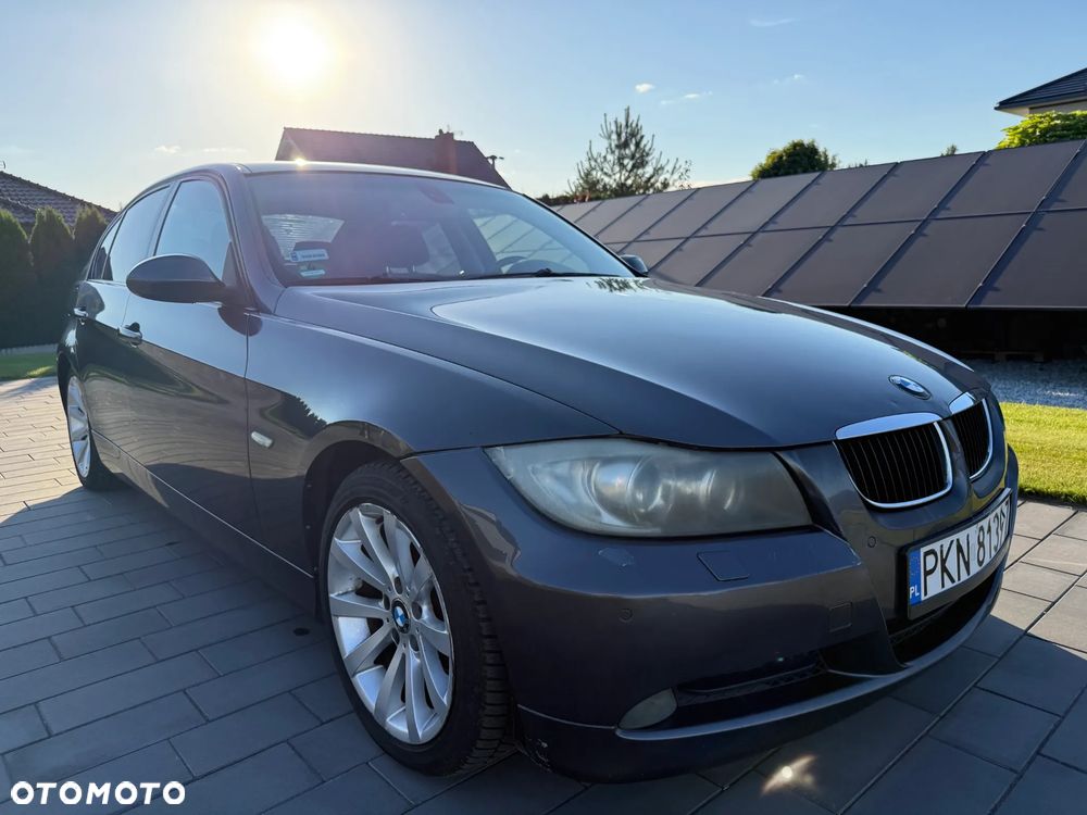 BMW Seria 3 320i - 1