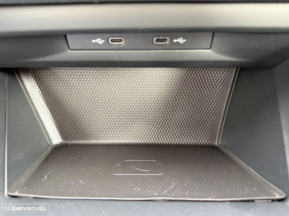 VW Golf 1.5 eTSI Life DSG - 24