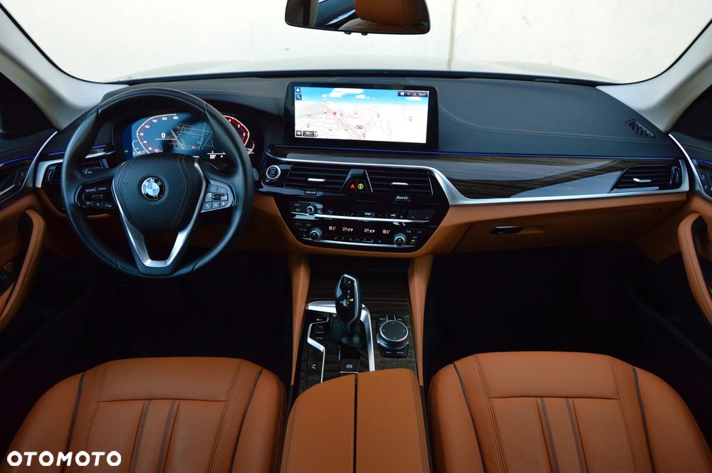 BMW Seria 5 540d xDrive mHEV Luxury Line sport - 3