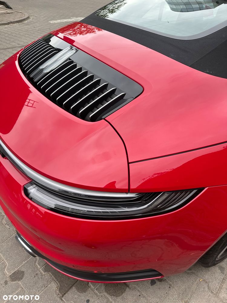 Porsche 911 Carrera 4S - 23