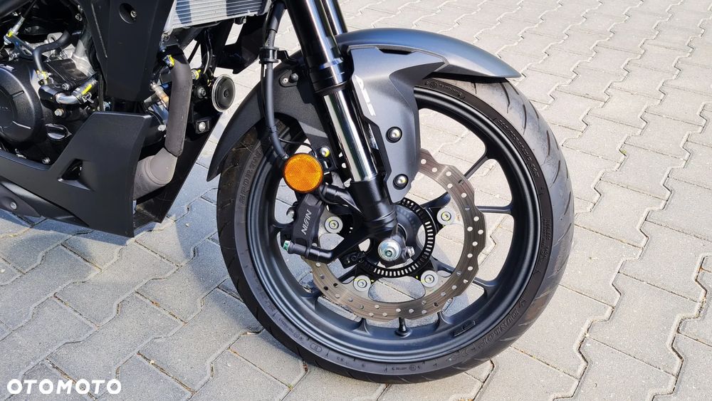 Honda CB - 11