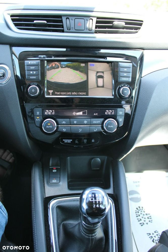 Nissan Qashqai 1.3 DIG-T N-Connecta EU6d - 26