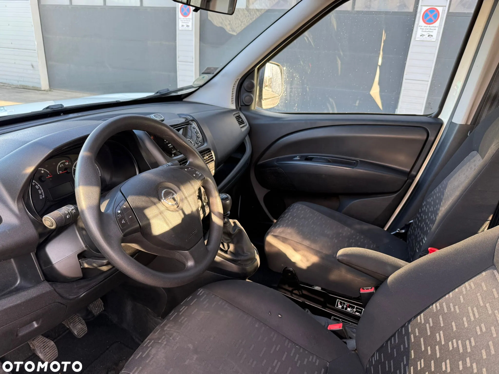 Opel COMBO - 16