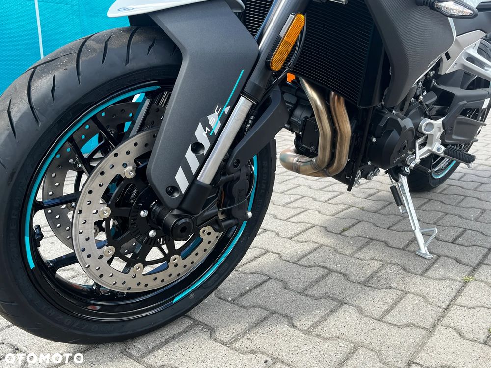 CFMoto 800NK - 14