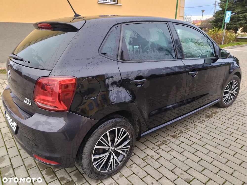 Volkswagen Polo 1.4 TDI Blue Motion Technology Lounge - 4