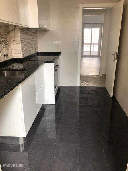 T2 Renovado para Arrendamento – Campolide, Lisboa - Grande imagem: 4/12