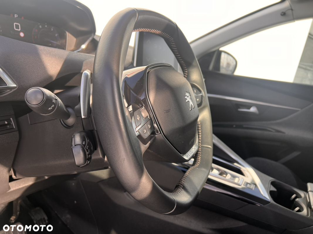 Peugeot 3008 1.2 PureTech Active S&S EAT8 - 13