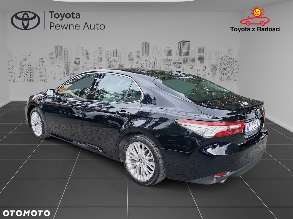 Toyota Camry 2.5 Hybrid Executive CVT - 4