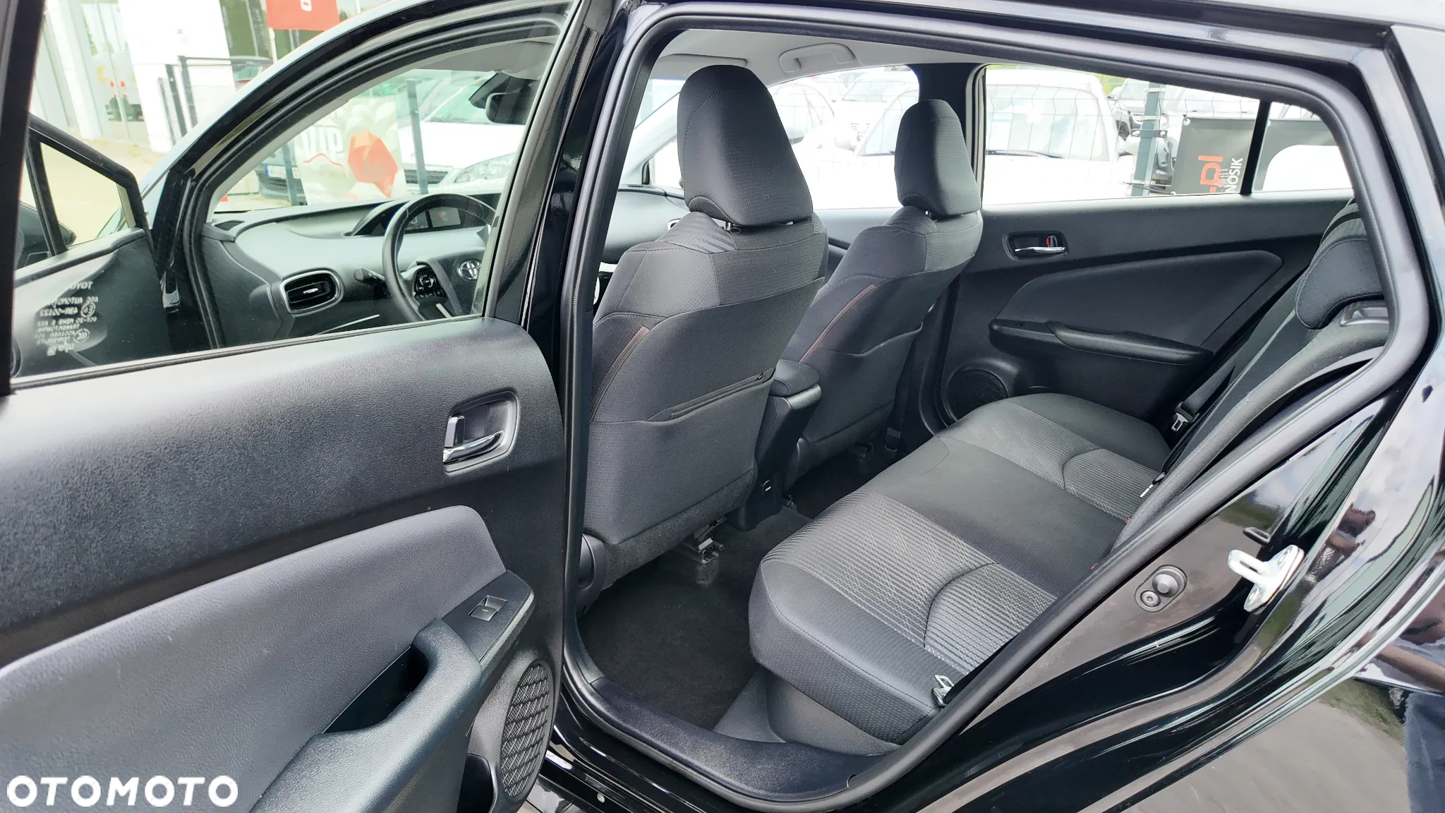 Toyota Prius 1.8 Hybrid Prestige - 30