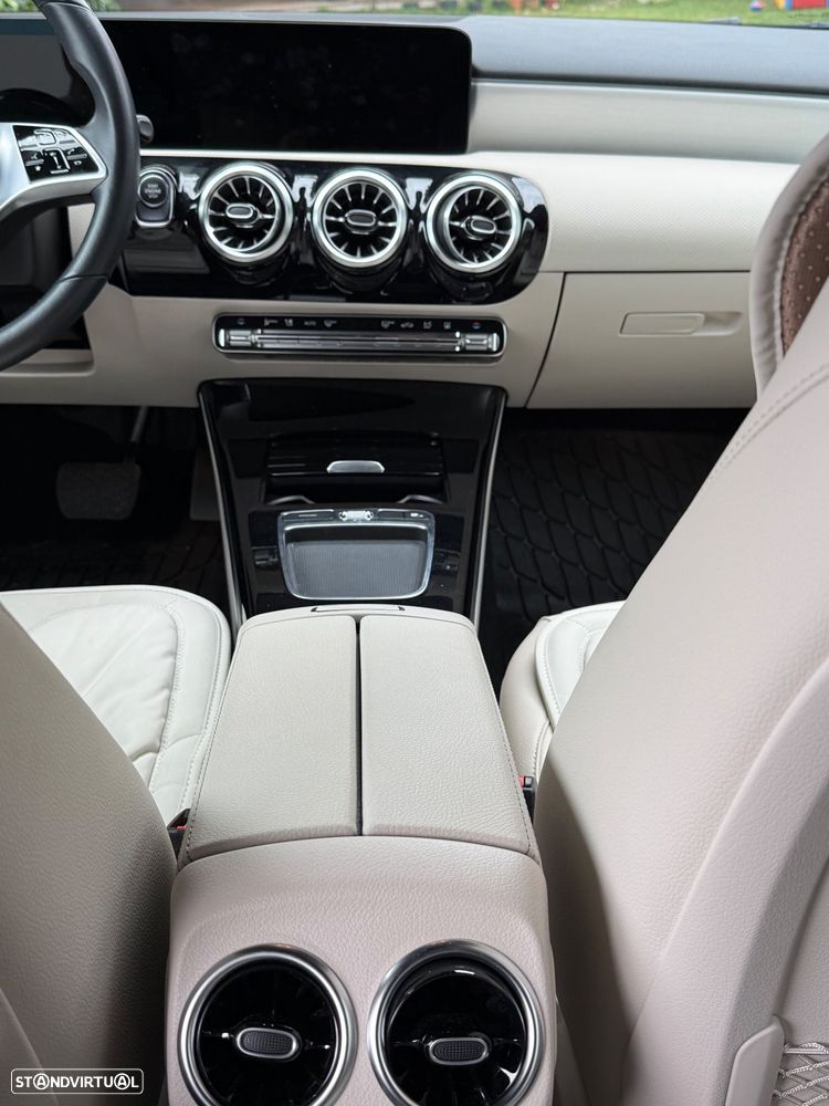 Mercedes-Benz A 250 e Progressive - 12