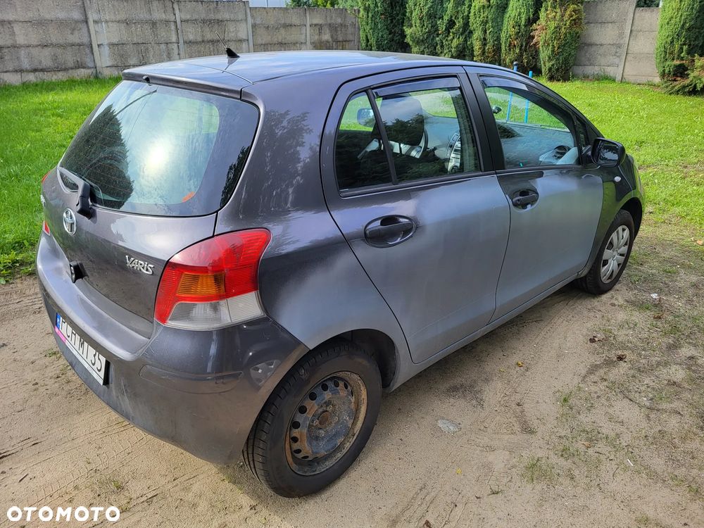 Toyota Yaris 1.0 Active - 12