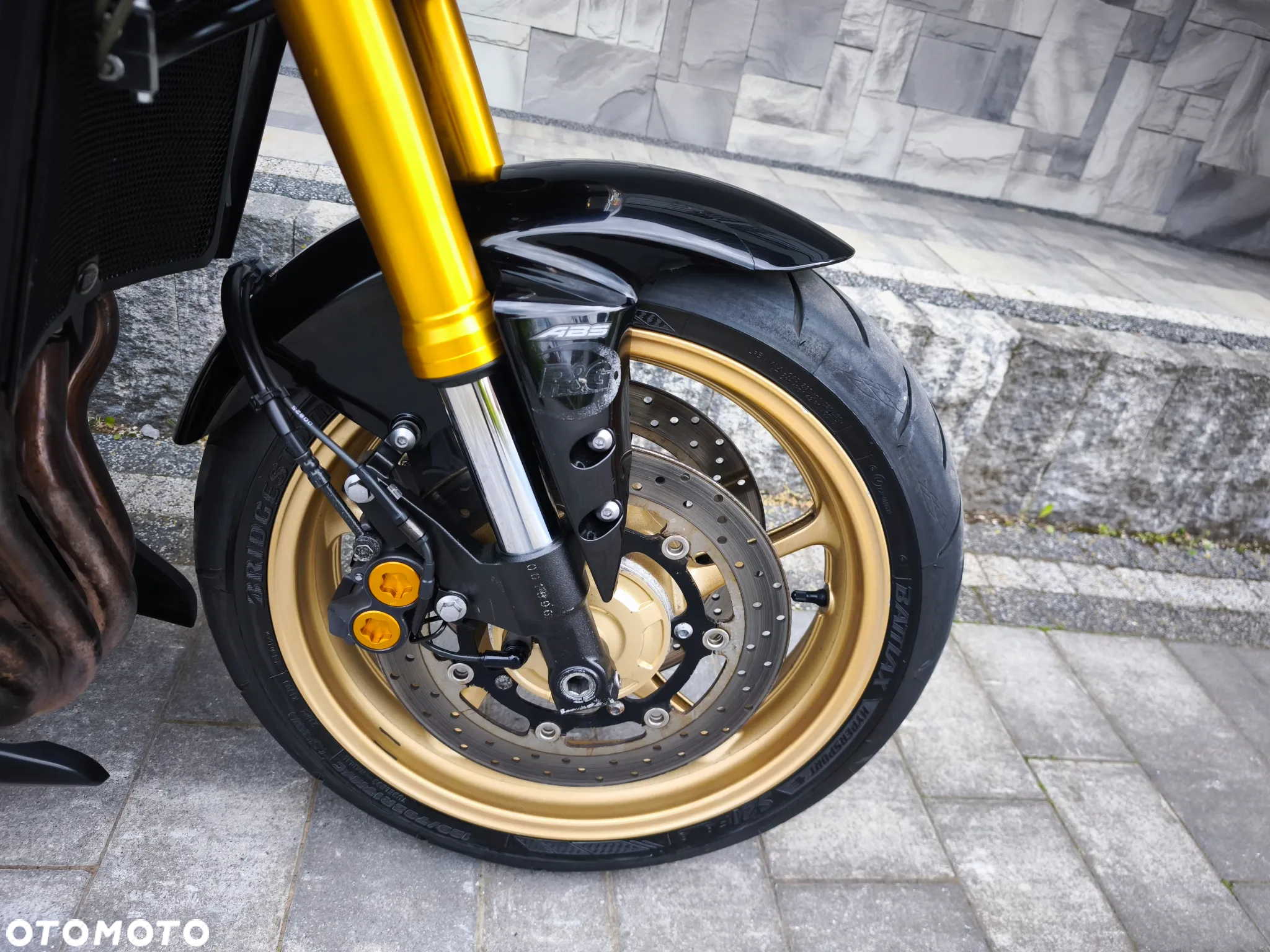 Yamaha FZ8 - 5