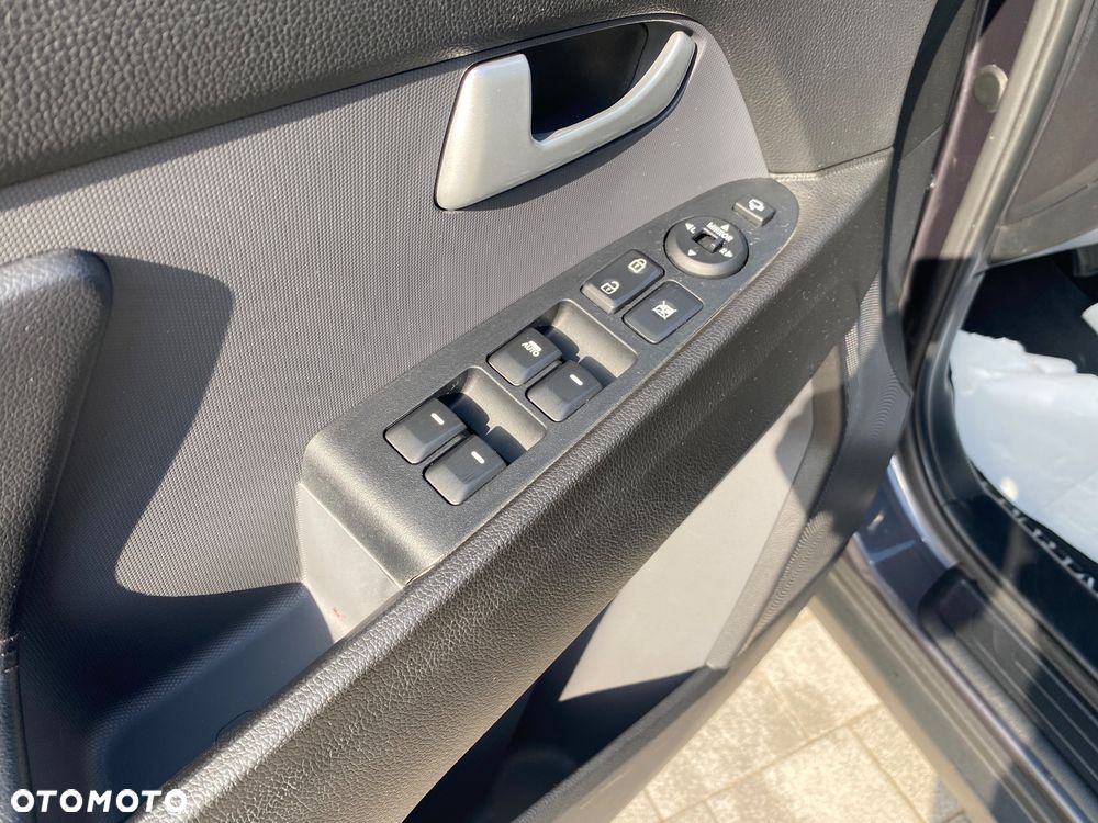 Kia Sportage 2.0 CRDI L AWD - 15