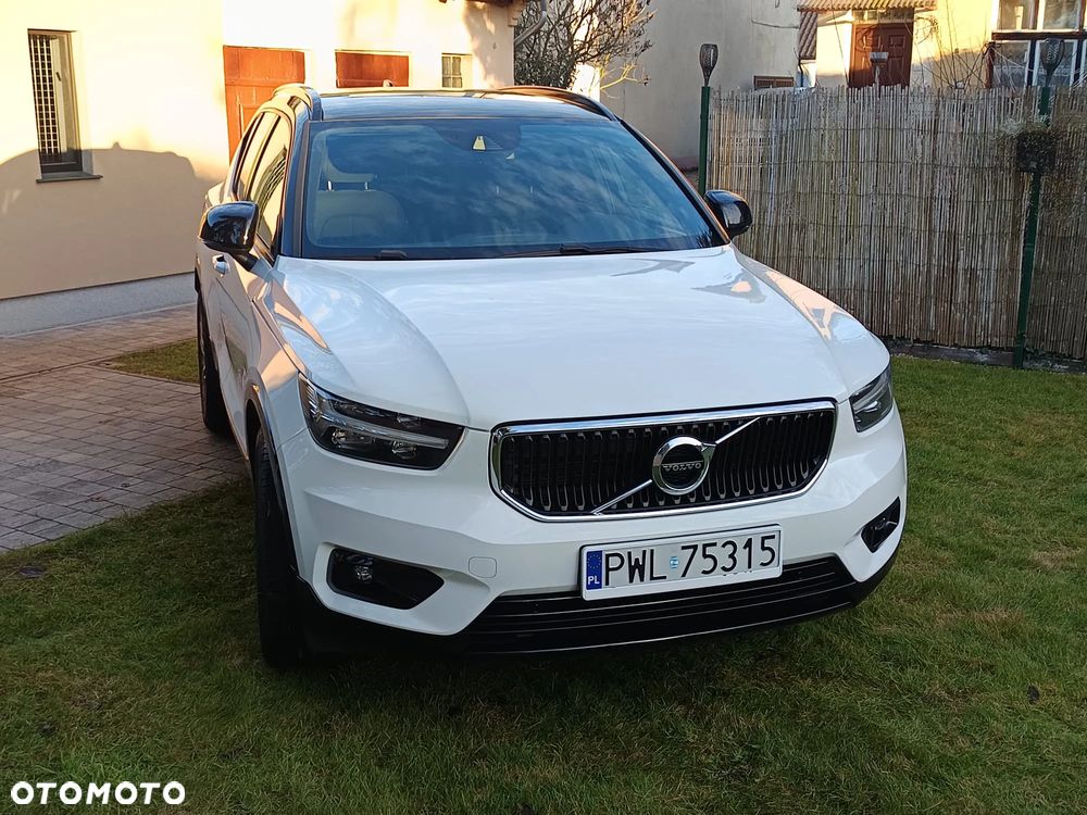 Volvo XC 40 D3 AWD Geartronic Momentum - 2