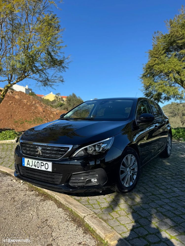 Peugeot 308 1.2 PureTech Allure - 4