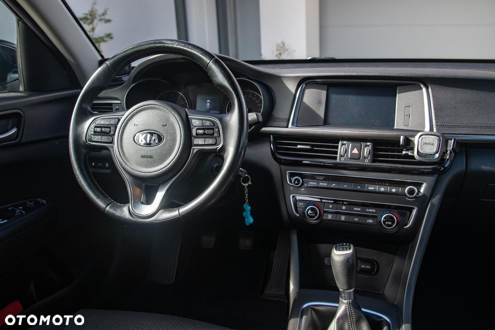 Kia Optima - 8