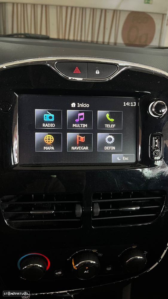 Renault Clio Sport Tourer (Energy) dCi 90 Bose Edition - 14