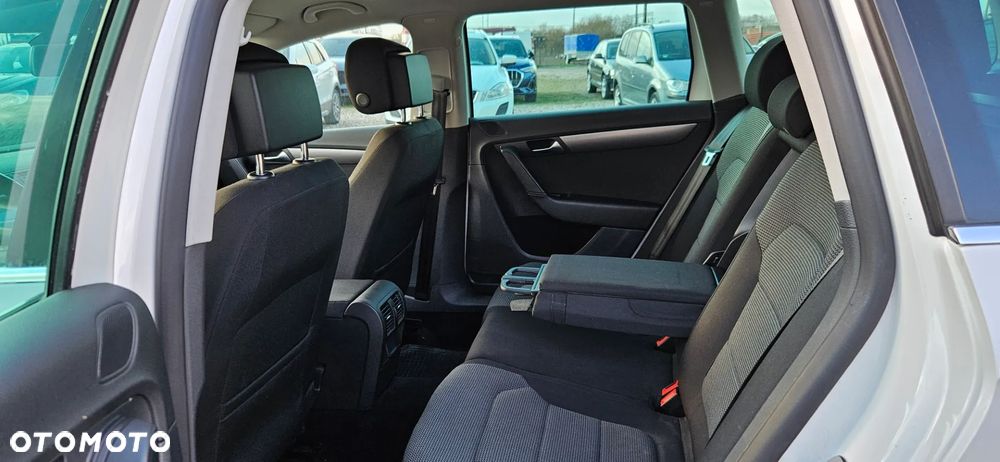 Volkswagen Passat 2.0 TDI Highline - 19
