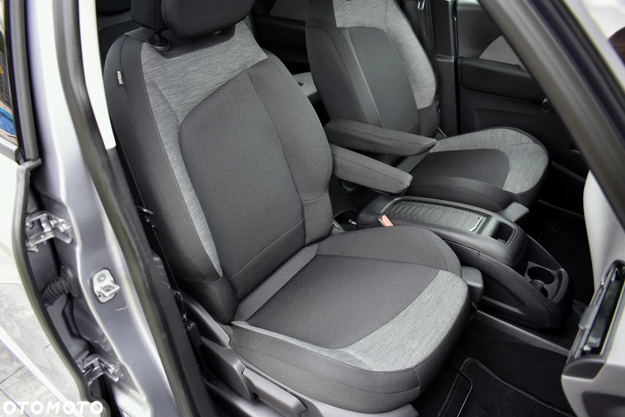 Citroën C4 SpaceTourer PureTech 130 Stop&Start EAT8 SELECTION - 36