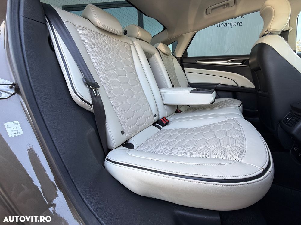 Ford Mondeo 2.0 TDCI PowerShift Titanium - 24