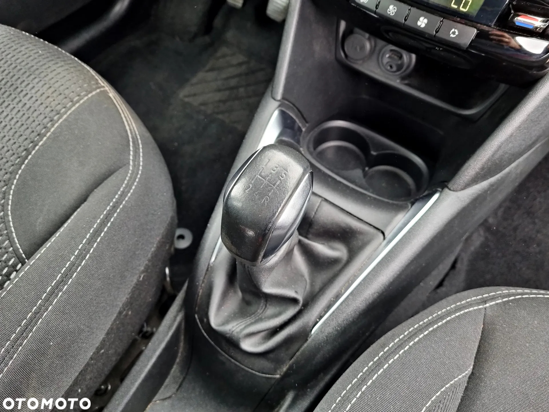 Peugeot 208 PureTech 82 Start & Stop Allure - 27