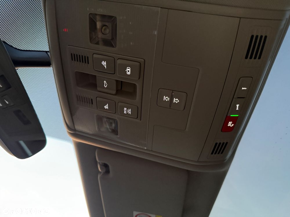 Volkswagen Touran 2.0 TDI SCR DSG Highline - 35