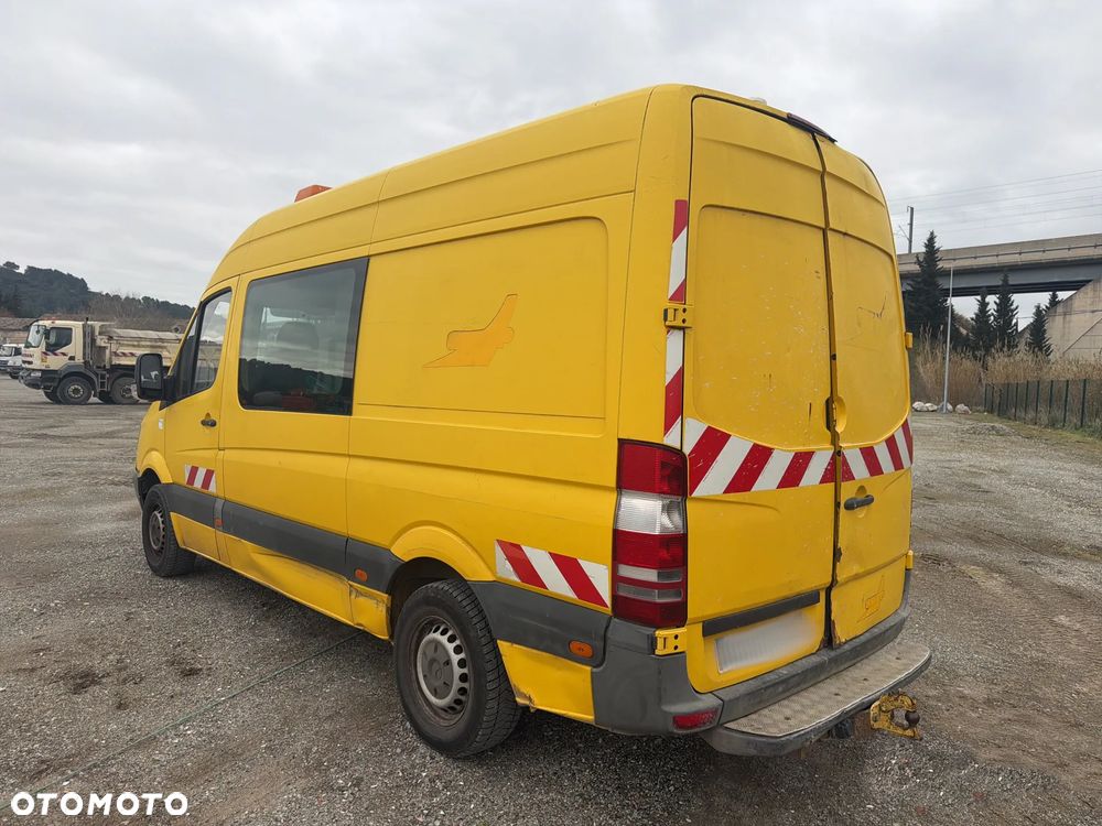 Mercedes-Benz Sprinter - 2