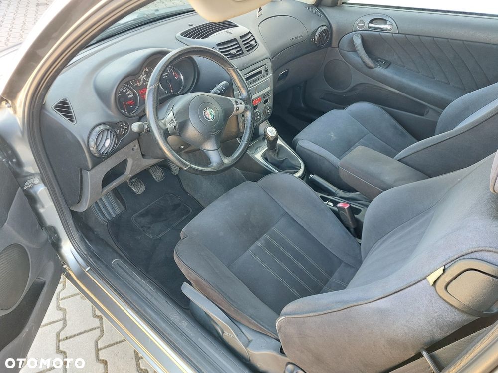 Alfa Romeo 147 - 6