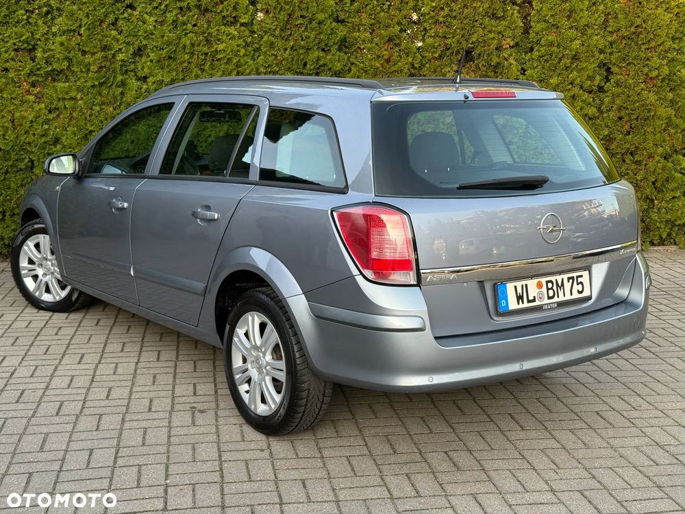 Opel Astra 1.6 Caravan Enjoy - 4