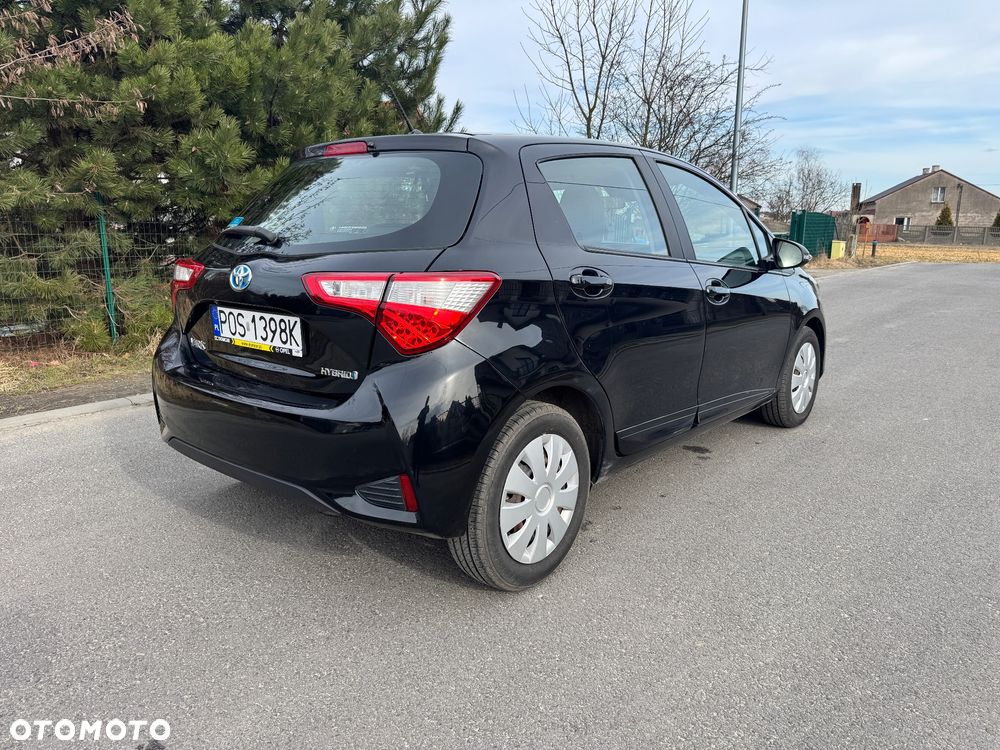 Toyota Yaris 1.5 VVT-i Comfort mit Design Paket - 4