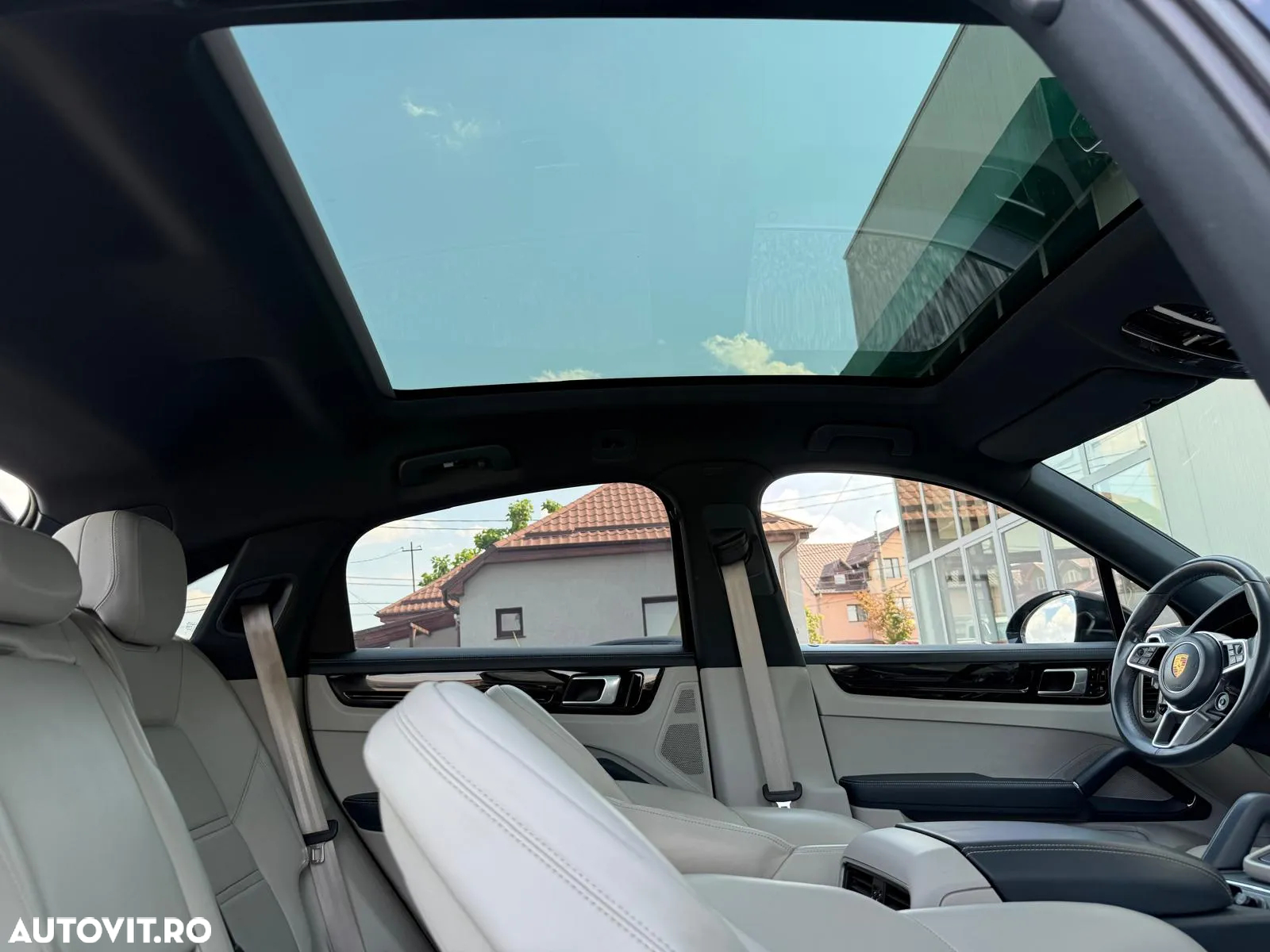 Porsche Cayenne Coupe E-Hybrid Tiptronic S Platinum Edition - 9