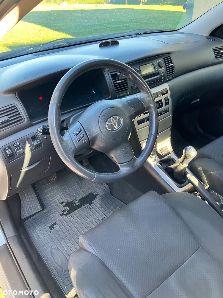 Toyota Corolla 2.0 D-4D Sol - 9