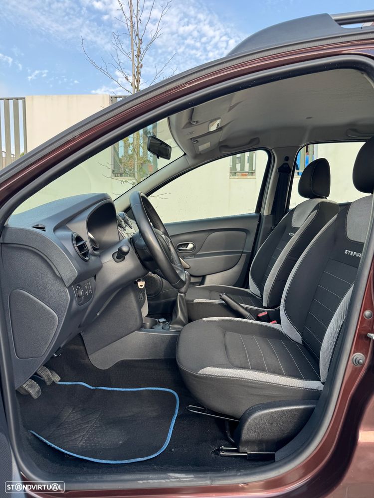 Dacia Sandero 1.5 dCi Stepway - 12