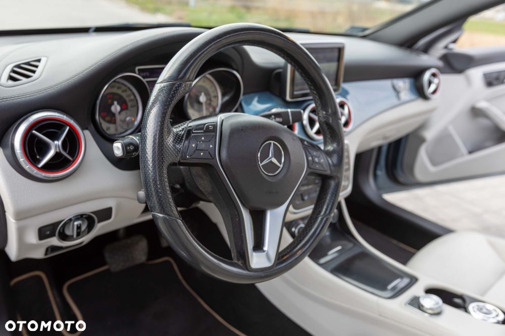 Mercedes-Benz CLA 250 7G-DCT UrbanStyle Edition - 8