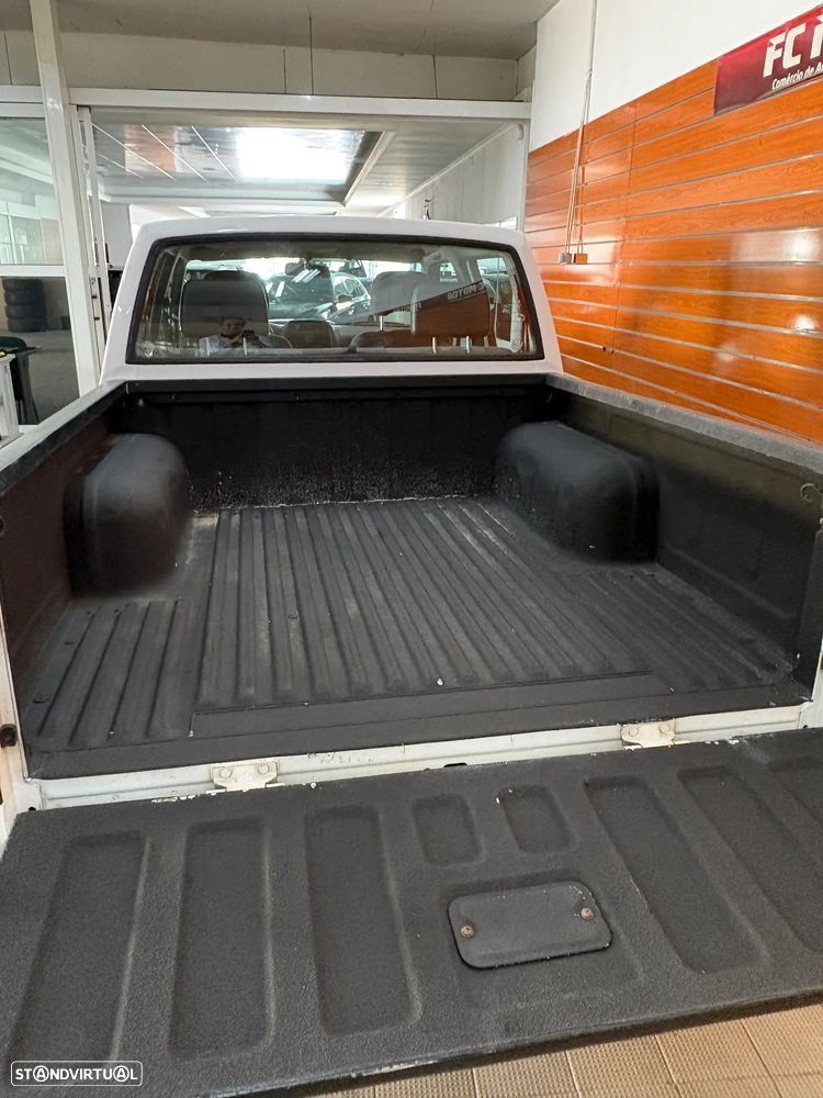 Nissan Pick Up - 7