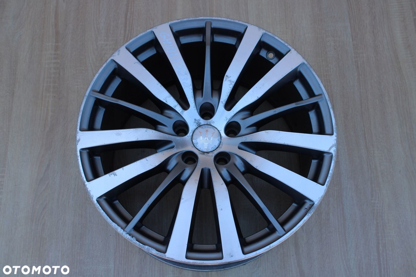 FELGA ALIMINIOWA 19" MASERATI GHIBLI 10J 5x114,3 ET40 - 1