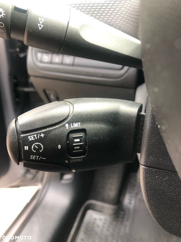 Peugeot 2008 1.2 Pure Tech Active S&S - 14