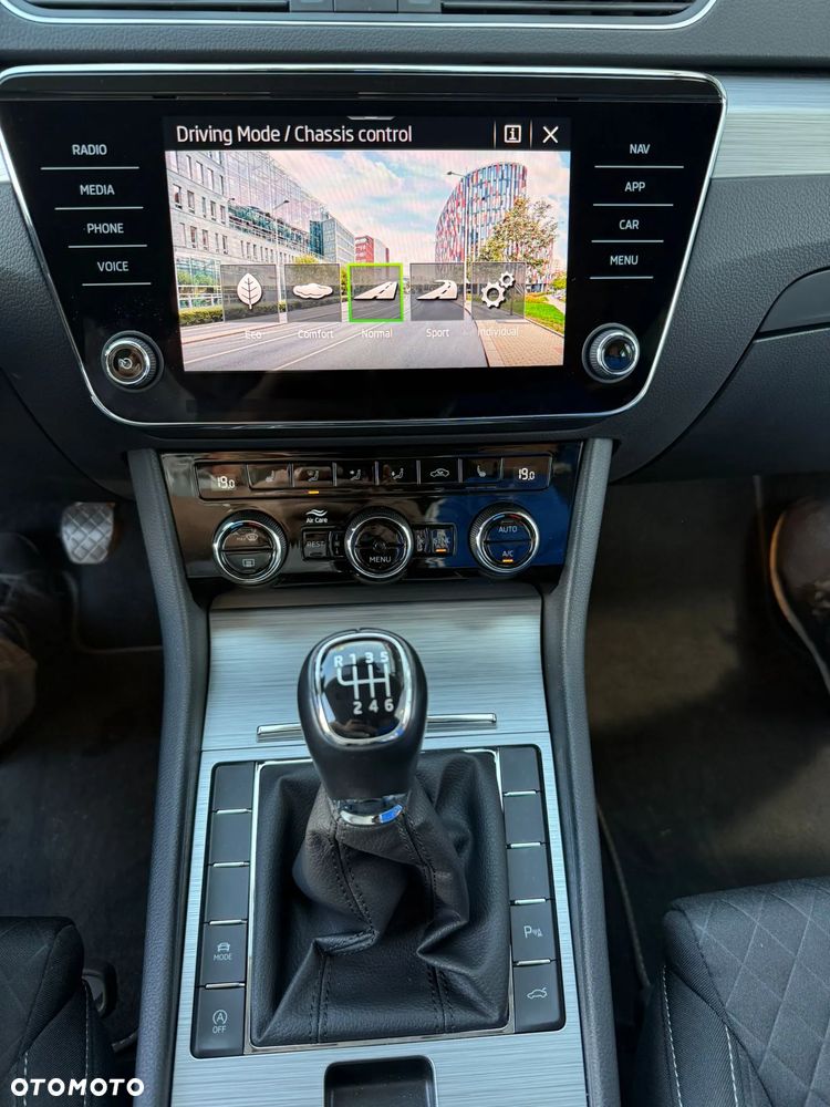 Skoda Superb 1.5 TSI Ambition - 18