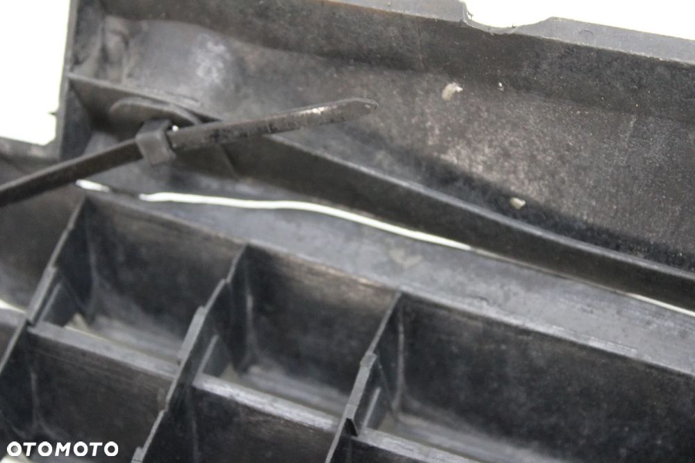 VW T4 Atrapa Grill  701853653 - 4