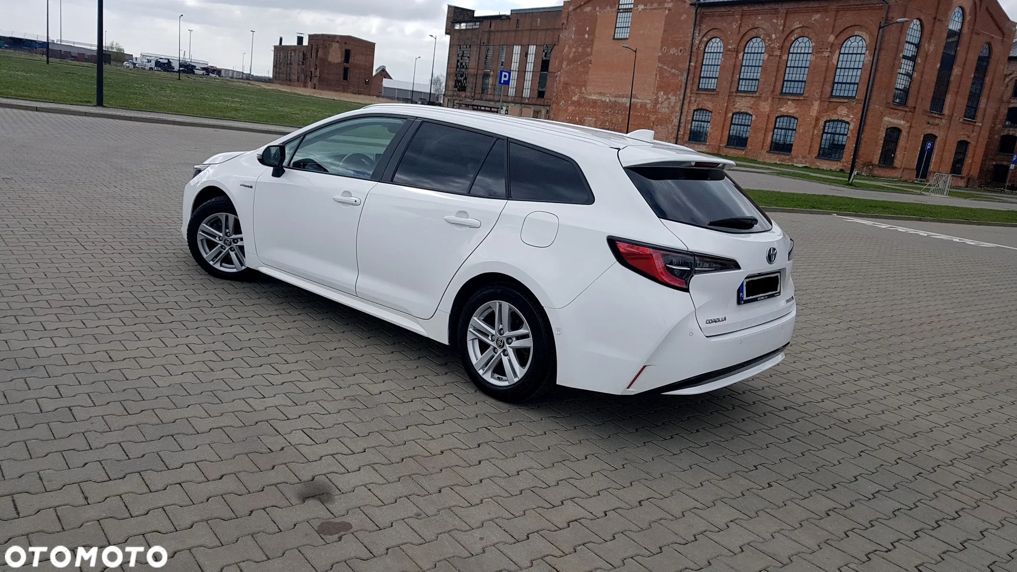 Toyota Corolla 1.8 Hybrid Style - 9