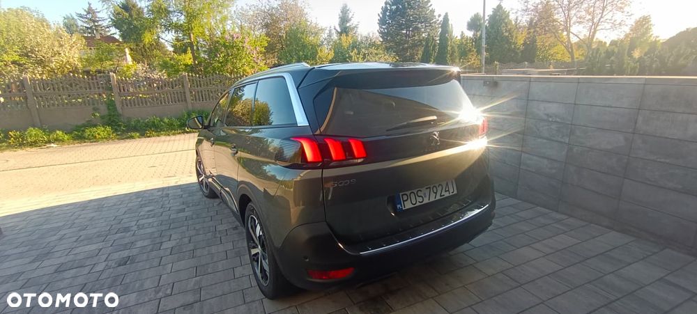 Peugeot 5008 1.2 PureTech Allure S&S EAT8 - 8