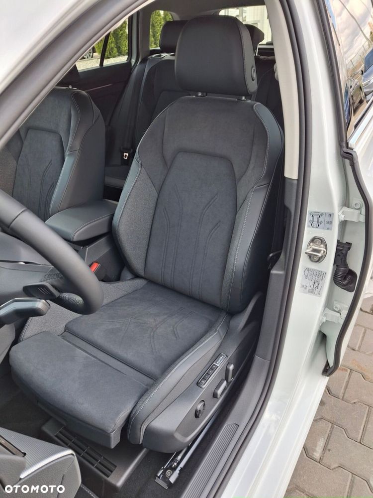 Volkswagen Golf Variant - 14