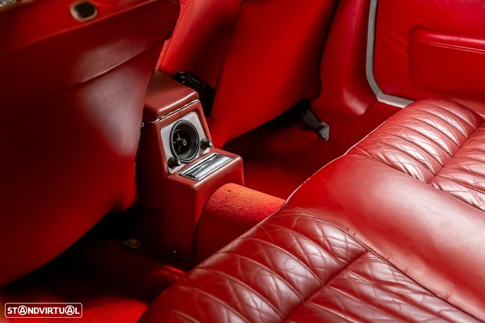Daimler Sovereign - 24