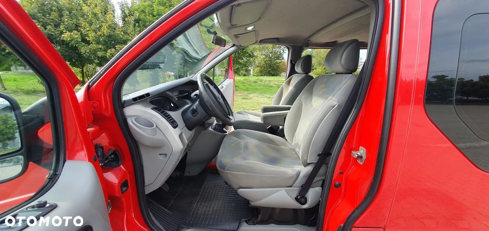 Renault Trafic Passenger Expression - 23