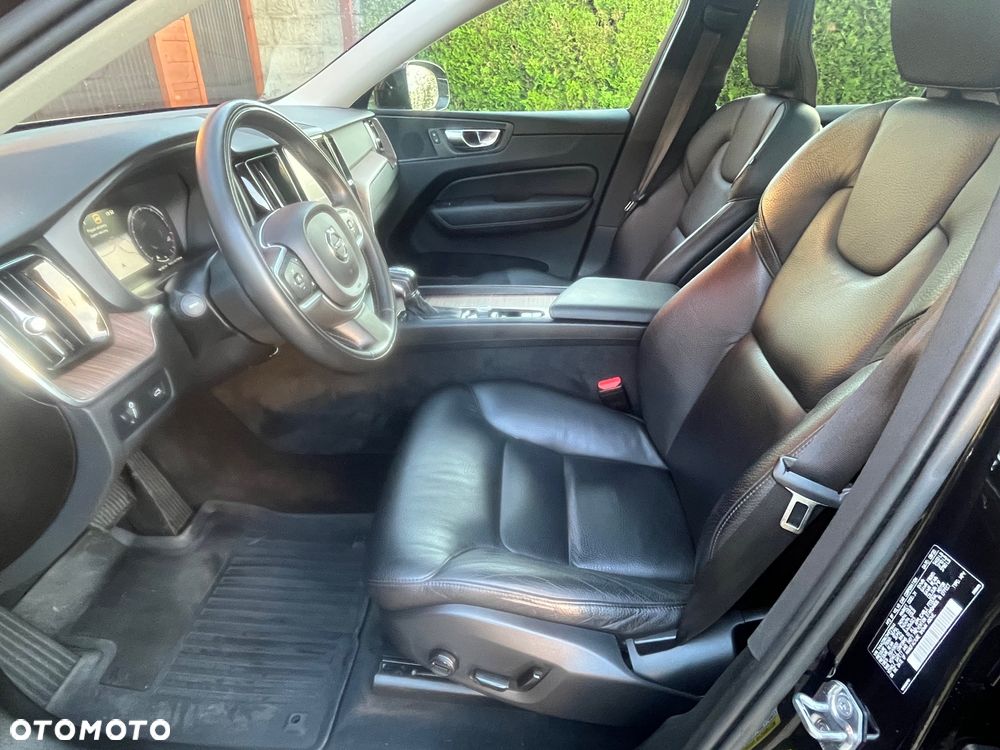 Volvo XC 60 T6 AWD Momentum Pro - 9