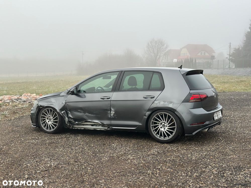 Volkswagen Golf - 11