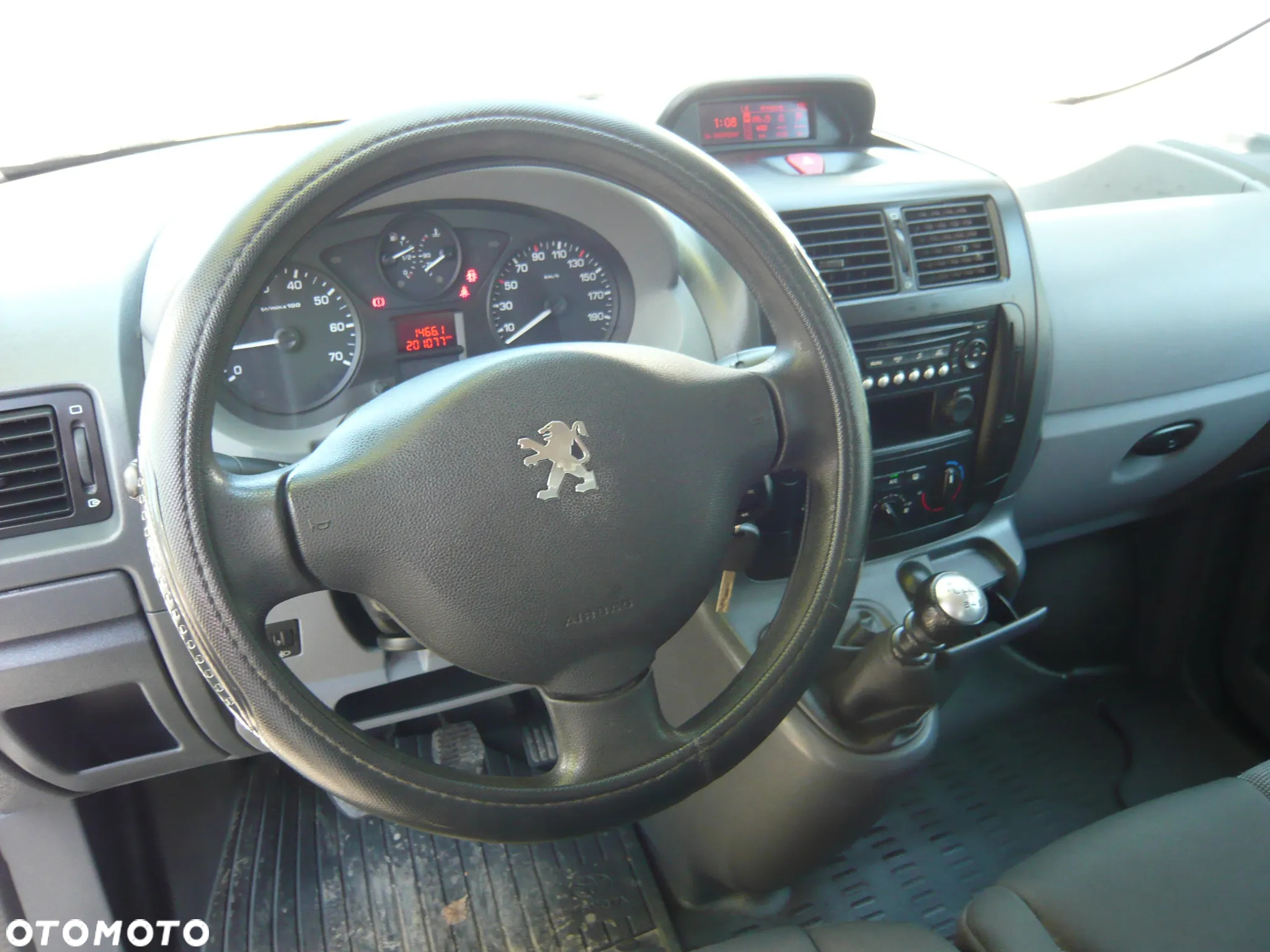 Peugeot Expert - 16